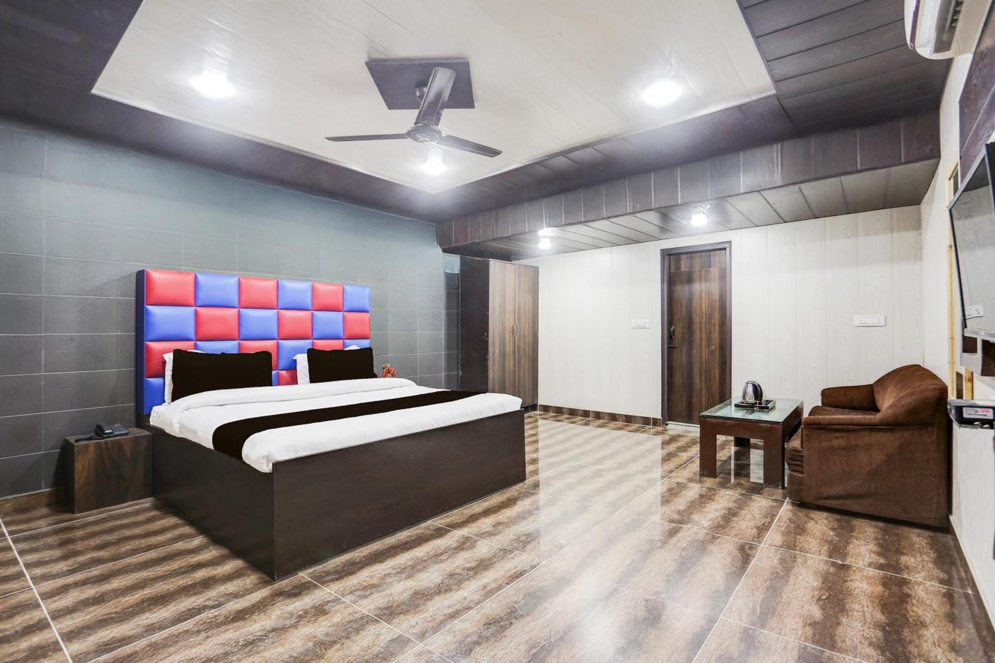 Super Townhouse Haibowal Chowk لوديانا المظهر الخارجي الصورة