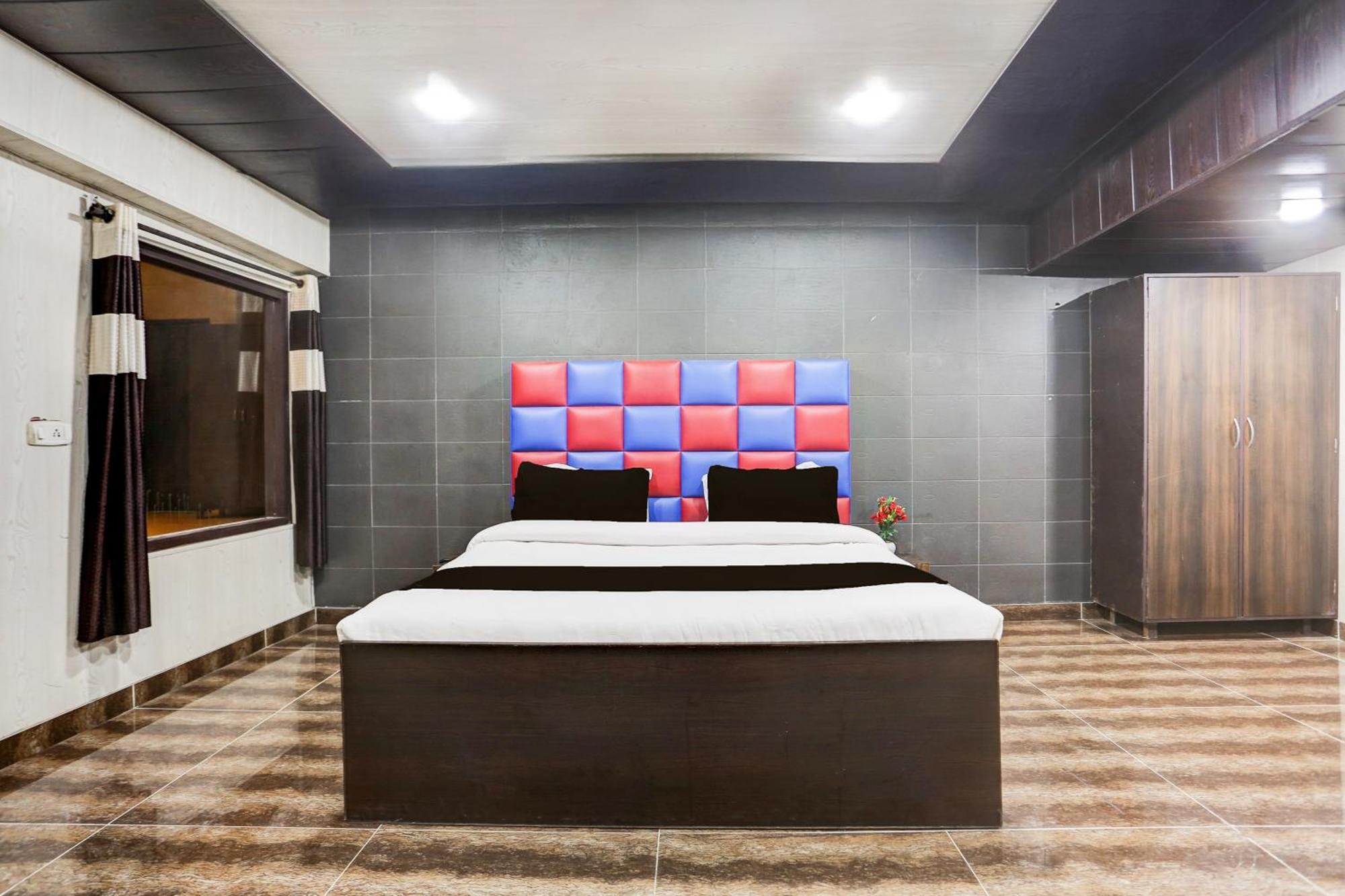 Super Townhouse Haibowal Chowk لوديانا المظهر الخارجي الصورة