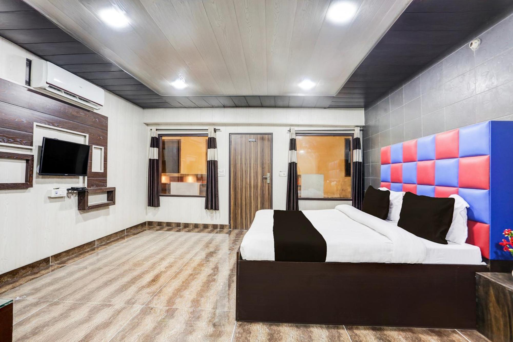 Super Townhouse Haibowal Chowk لوديانا المظهر الخارجي الصورة
