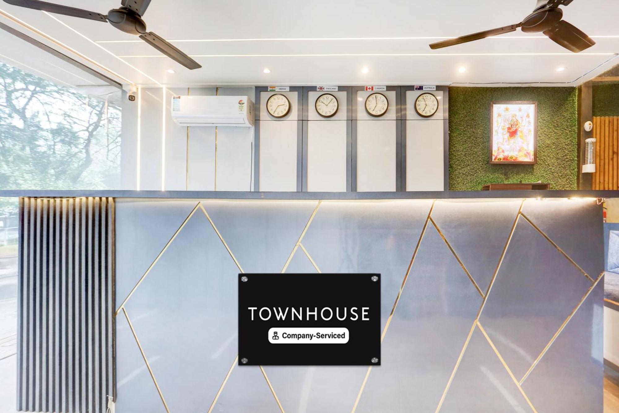 Super Townhouse Haibowal Chowk لوديانا المظهر الخارجي الصورة